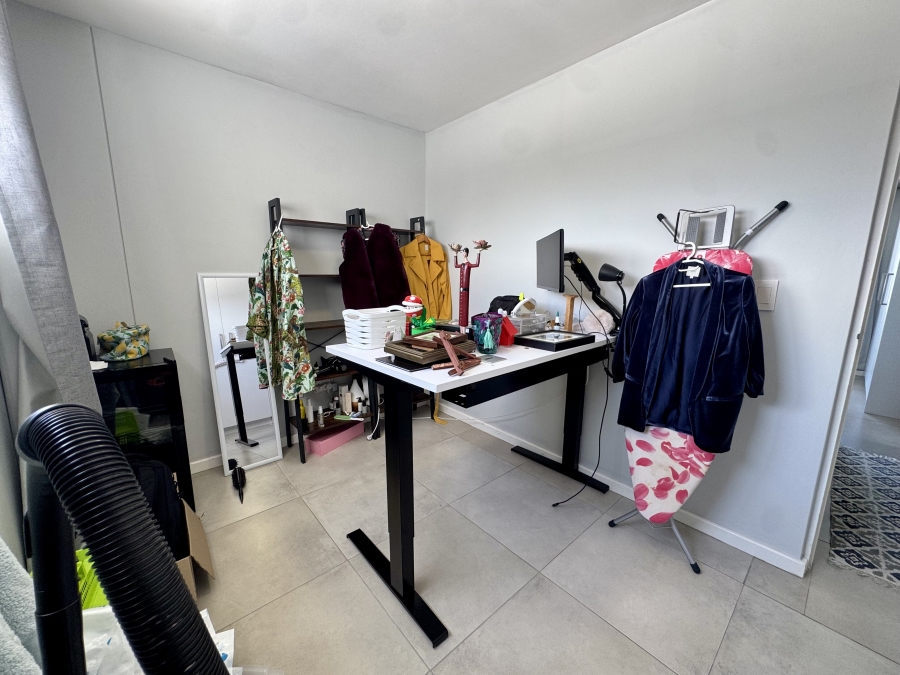 To Let 2 Bedroom Property for Rent in Waves Edge Western Cape